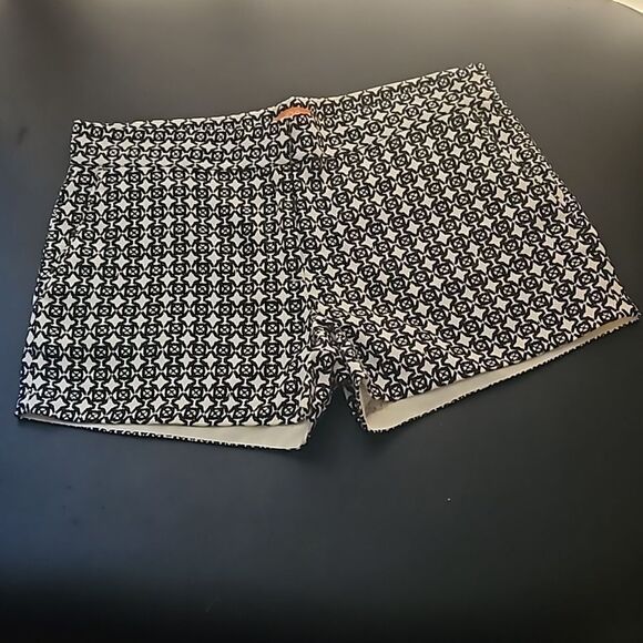 JOE FRESH Black and white patterned shorts 8 - Picture 1 of 5